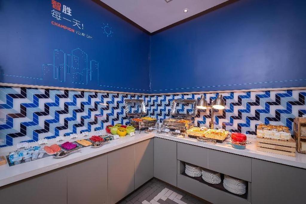Holiday Inn Taizhou Cmc Buitenkant foto